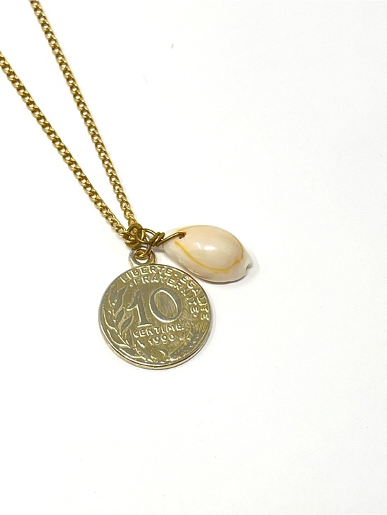 Anthropologie Jewelry - New Anthropologie Shell Gold Coin Charm Necklace